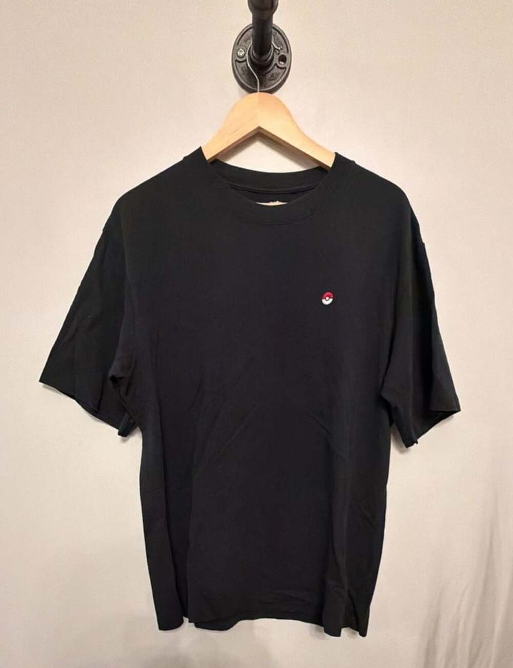 Uniqlo UT x Pokemon Masters EX Black Graphic T-Shirt with Embroidered Pokéball S